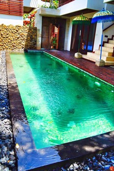 Aqua Octaviana Bali Villa