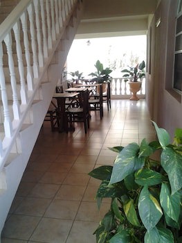 Rejens Hotel