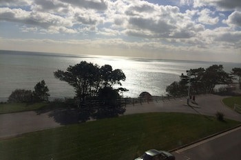 The Carlton Hotel