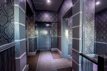 The Carlton Hotel
