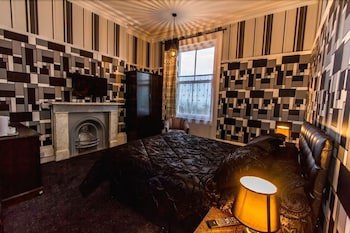 The Carlton Hotel