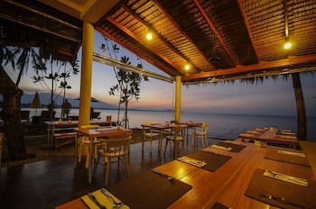 Escape Beach Resort