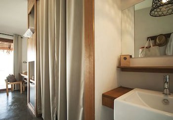 Escape Beach Resort