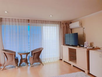 Good Inn Hotel