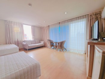 Good Inn Hotel