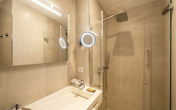 Doubletree By Hilton Hotel Amsterdam - Ndsm Wharf