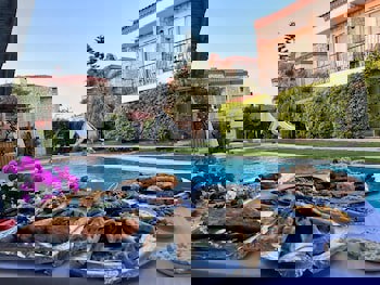 Kemerlihan Deluxe Hotel