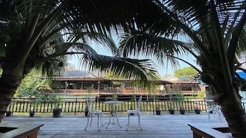 Maikaew Damnoen Resort