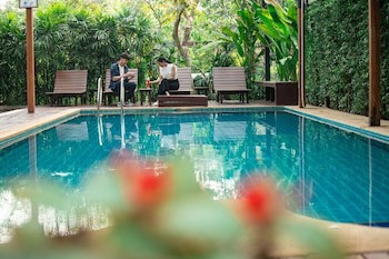 Maikaew Damnoen Resort