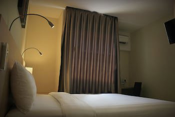 Biz Hotel Batam