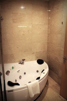 Biz Hotel Batam