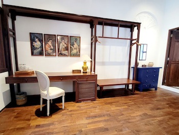 East Indies Mansion