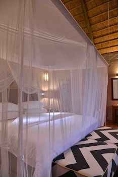 Victoria Falls Safari Suites