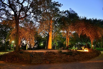Victoria Falls Safari Suites