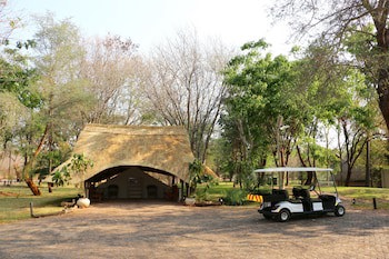 Victoria Falls Safari Suites