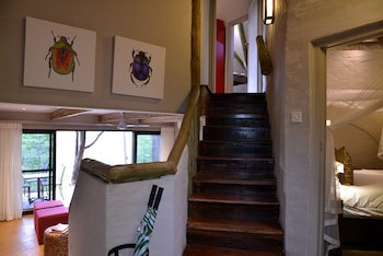 Victoria Falls Safari Suites