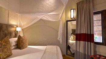 Victoria Falls Safari Suites