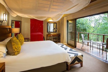 Victoria Falls Safari Suites