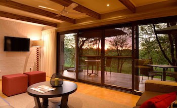 Victoria Falls Safari Suites