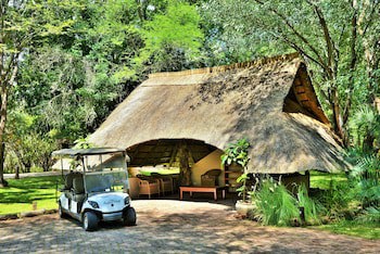 Victoria Falls Safari Suites
