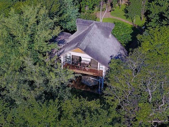 Victoria Falls Safari Suites