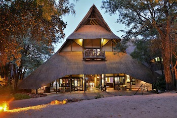 Victoria Falls Safari Suites