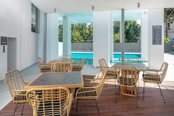 Glyfada Riviera Hotel