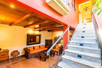 Estrada Hotel & Bistro