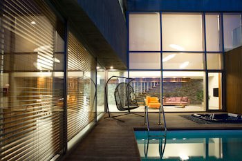 Bayhill Pool & Villa