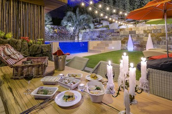 Bayhill Pool & Villa