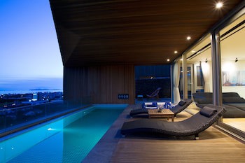 Bayhill Pool & Villa