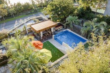 Bayhill Pool & Villa