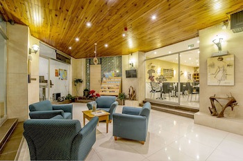 Alborada Aparthotel