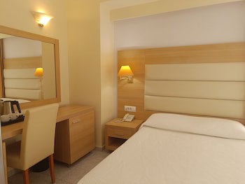 Belair Beach Hotel fotoğrafı
