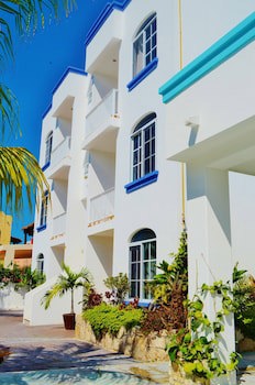 Corales Suites