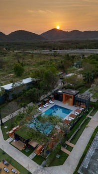 Sunshine Paradise Resort