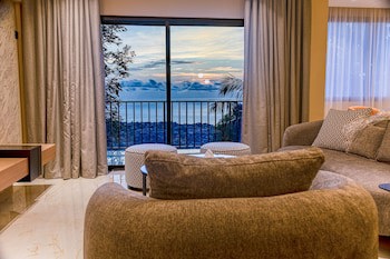 The Country Lodge Hotel