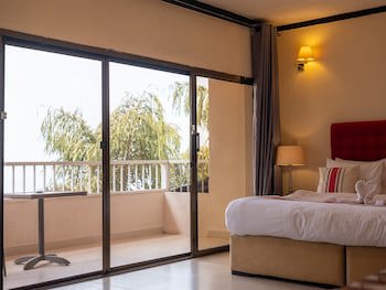 The Country Lodge Hotel