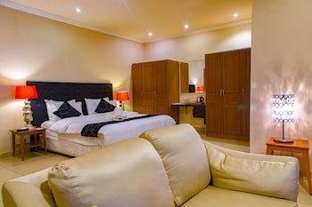 The Country Lodge Hotel