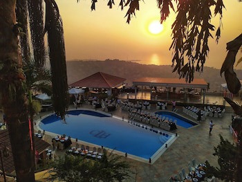 The Country Lodge Hotel