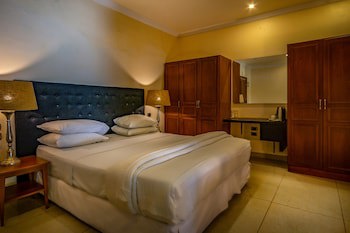 The Country Lodge Hotel