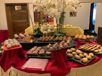 The Country Lodge Hotel