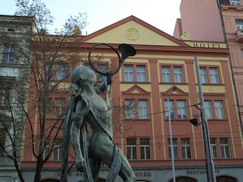 Zlata Vaha