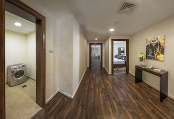 City Premiere Marina Hotel Apar