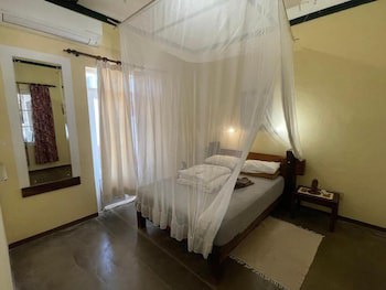 Dusternbrook Safari Guest Farm
