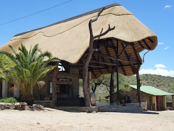 Dusternbrook Safari Guest Farm