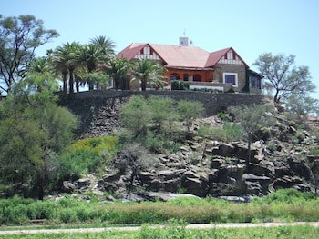 Dusternbrook Safari Guest Farm