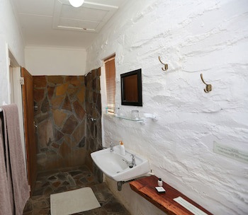 Dusternbrook Safari Guest Farm
