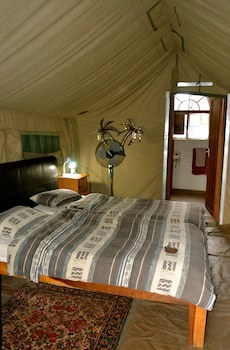 Dusternbrook Safari Guest Farm