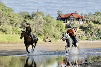 Dusternbrook Safari Guest Farm